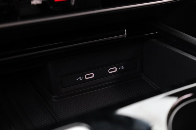 Volkswagen Atlas Vehicle Image 16