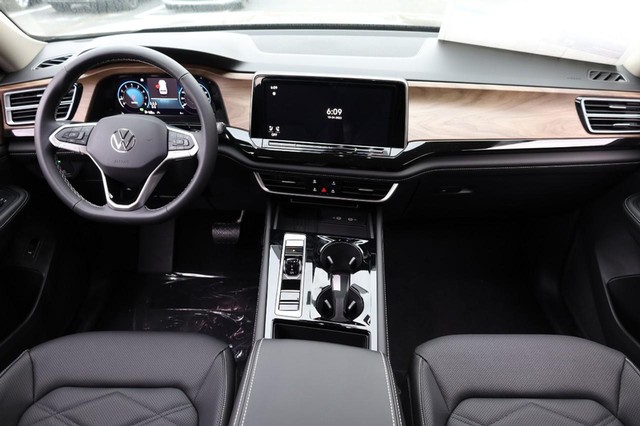 Volkswagen Atlas Vehicle Image 24