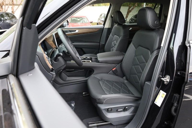 Volkswagen Atlas Vehicle Image 10