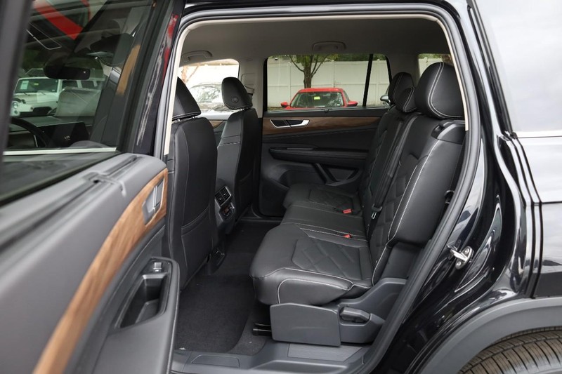 Volkswagen Atlas Vehicle Image 22