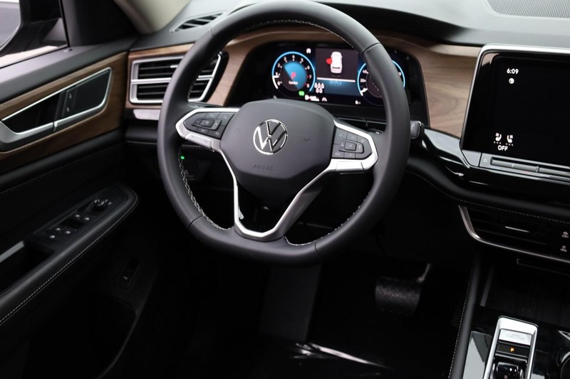 Volkswagen Atlas Vehicle Image 25