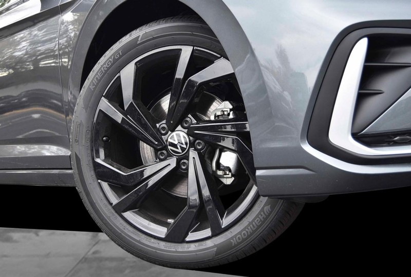 Volkswagen Jetta Vehicle Image 03