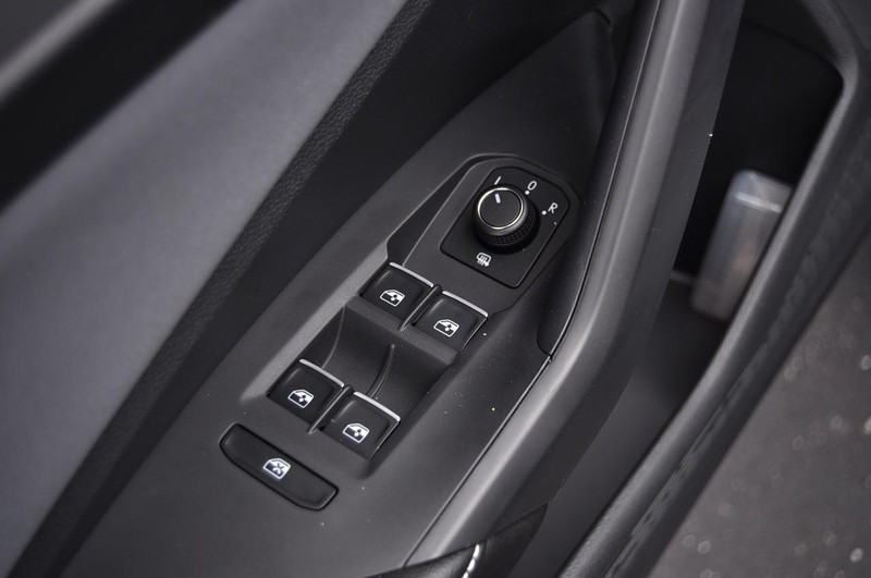 Volkswagen Jetta Vehicle Image 08