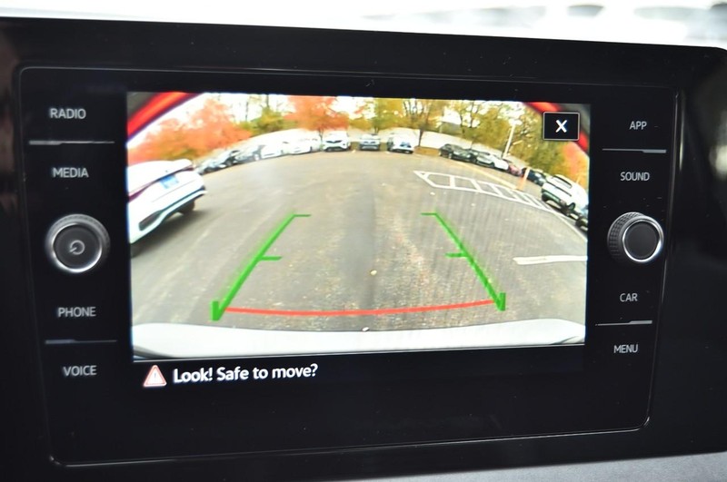 Volkswagen Jetta Vehicle Image 13