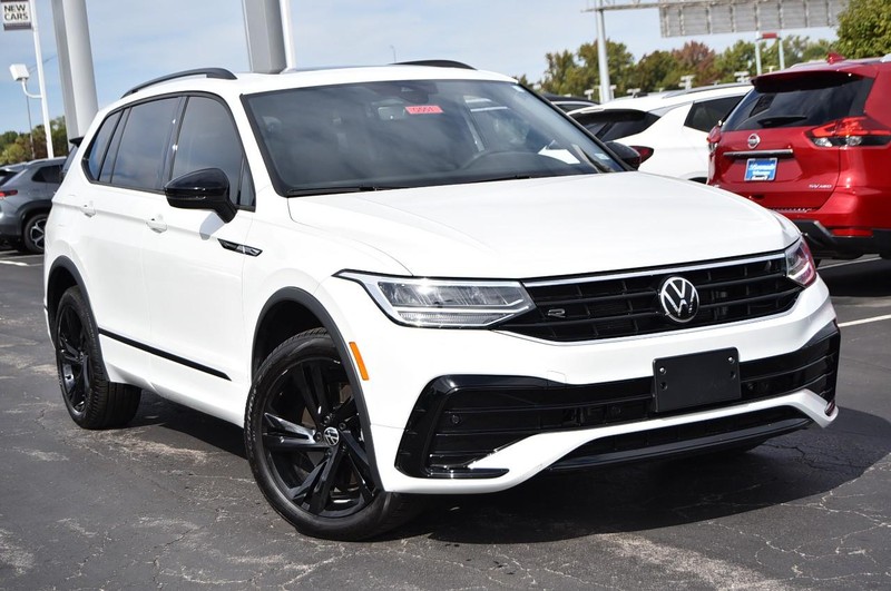 Volkswagen Tiguan Vehicle Image 02