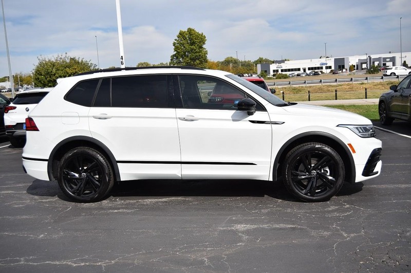 Volkswagen Tiguan Vehicle Image 05
