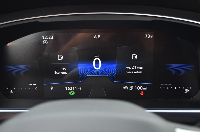Volkswagen Tiguan Vehicle Image 12