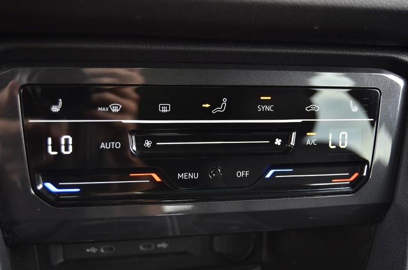 Volkswagen Tiguan Vehicle Image 15