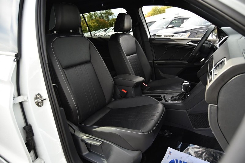 Volkswagen Tiguan Vehicle Image 20