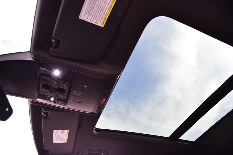 Volkswagen Tiguan Vehicle Image 21
