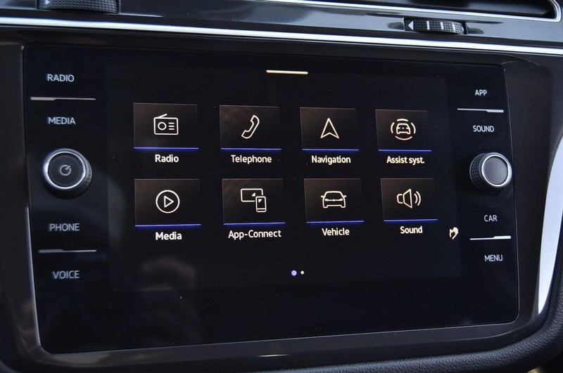 Volkswagen Tiguan Vehicle Image 14