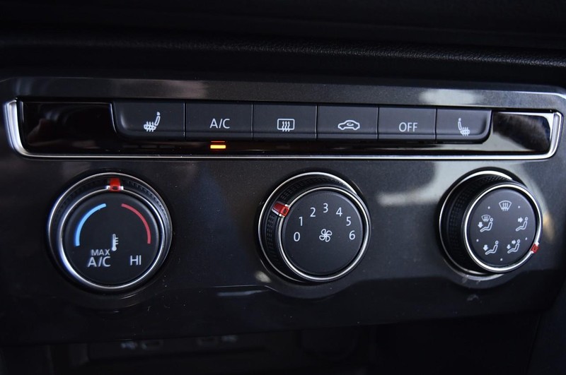 Volkswagen Tiguan Vehicle Image 15