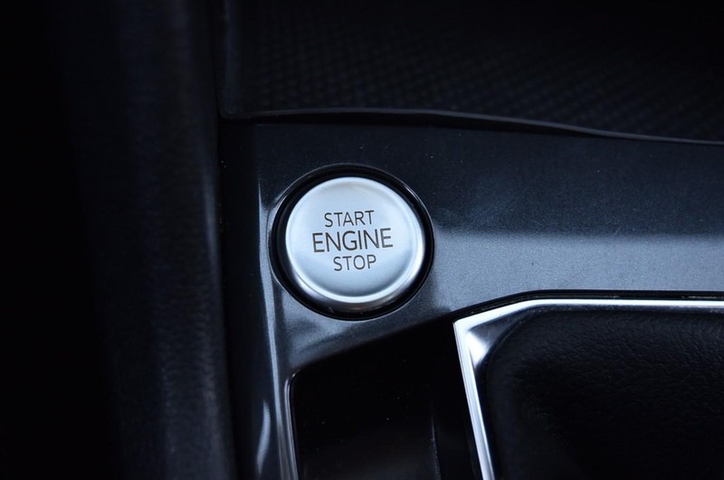 Volkswagen Tiguan Vehicle Image 17