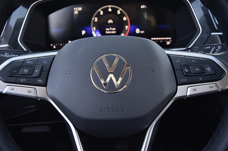 Volkswagen Tiguan Vehicle Image 18