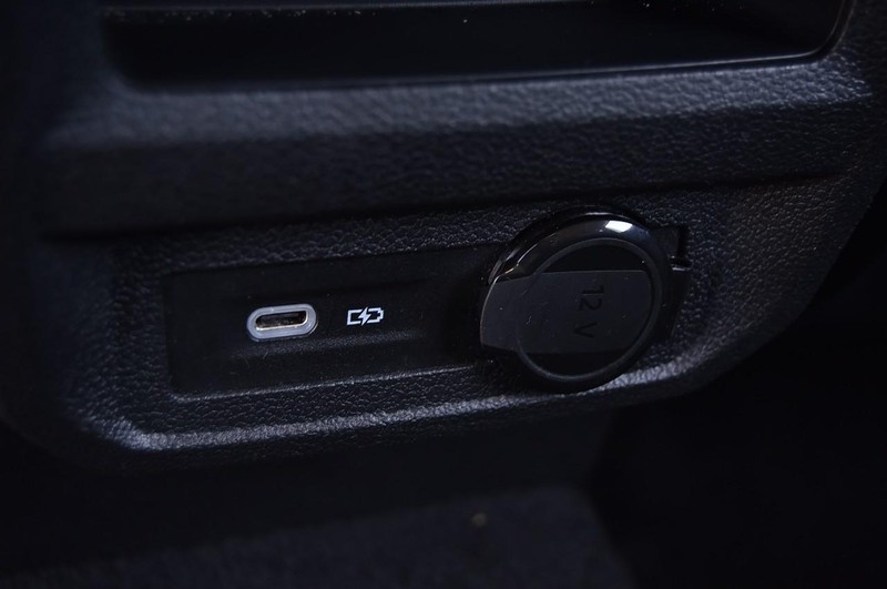 Volkswagen Tiguan Vehicle Image 23