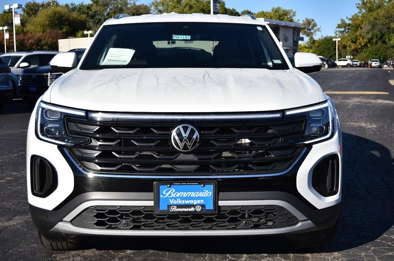 Volkswagen Atlas Cross Sport Vehicle Image 04