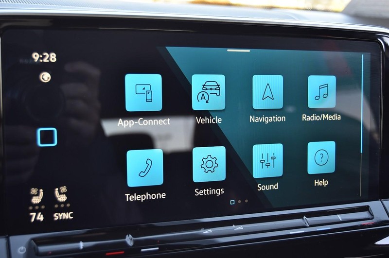 Volkswagen Atlas Cross Sport Vehicle Image 14