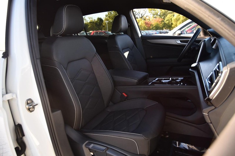 Volkswagen Atlas Cross Sport Vehicle Image 20