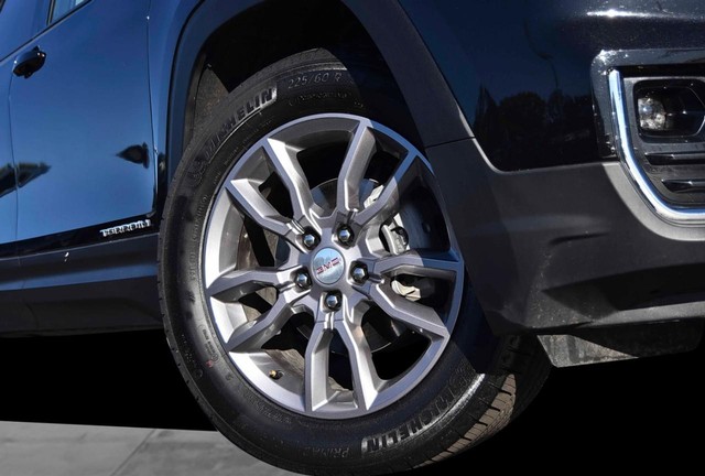 GMC Terrain Vehicle Image 03