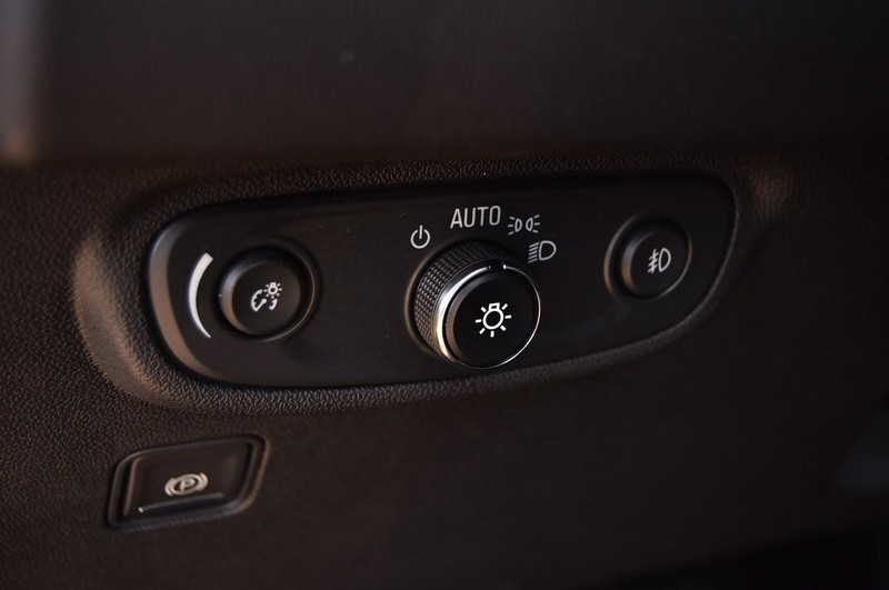 GMC Terrain Vehicle Image 11