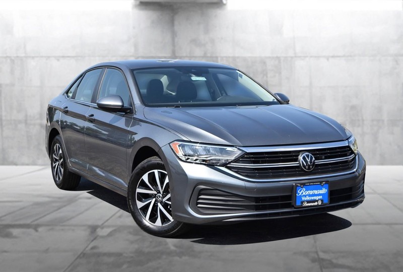 Volkswagen Jetta Vehicle Image 02