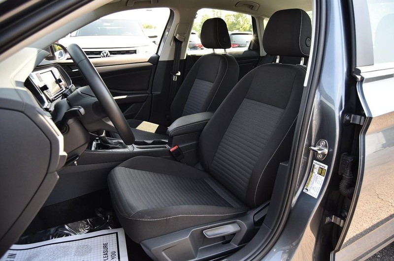 Volkswagen Jetta Vehicle Image 19
