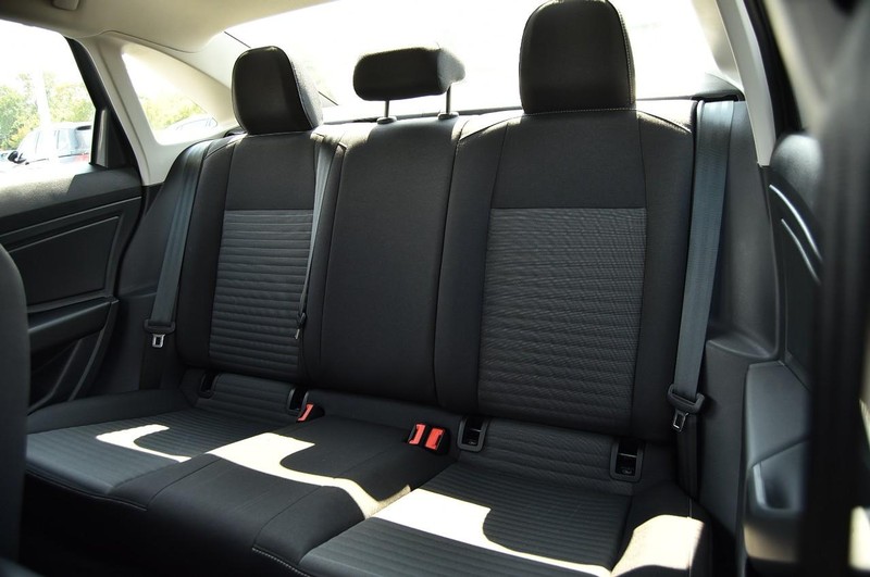 Volkswagen Jetta Vehicle Image 21