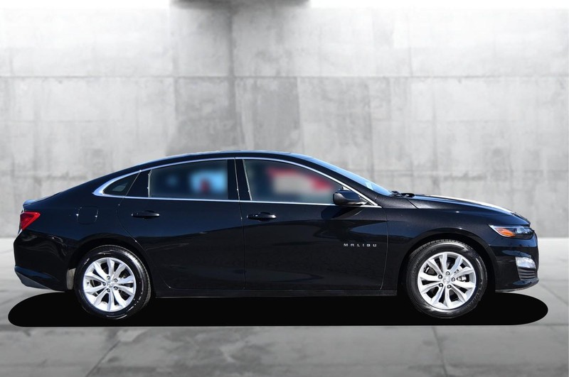 Chevrolet Malibu Vehicle Image 05
