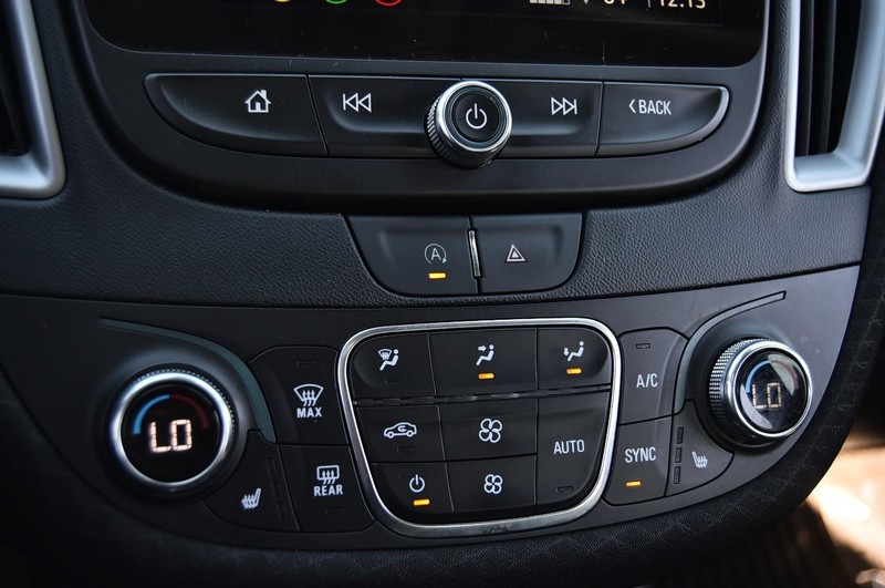Chevrolet Malibu Vehicle Image 13