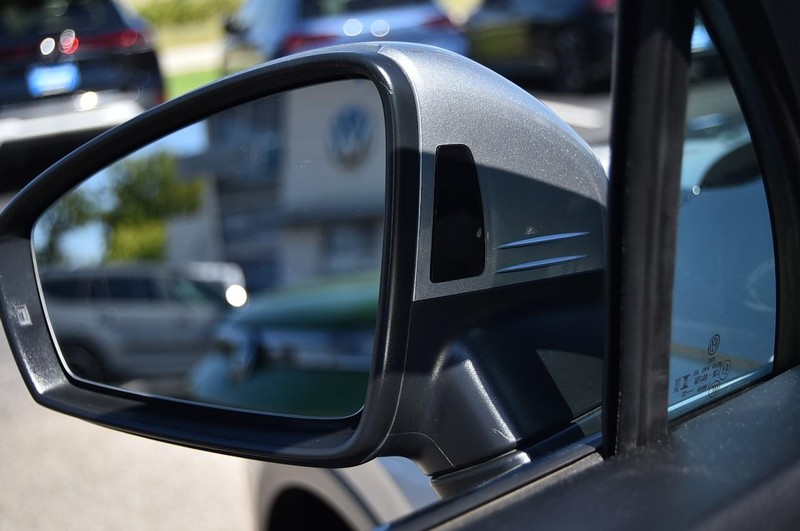 Volkswagen Tiguan Vehicle Image 10