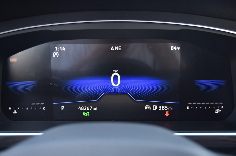 Volkswagen Tiguan Vehicle Image 12