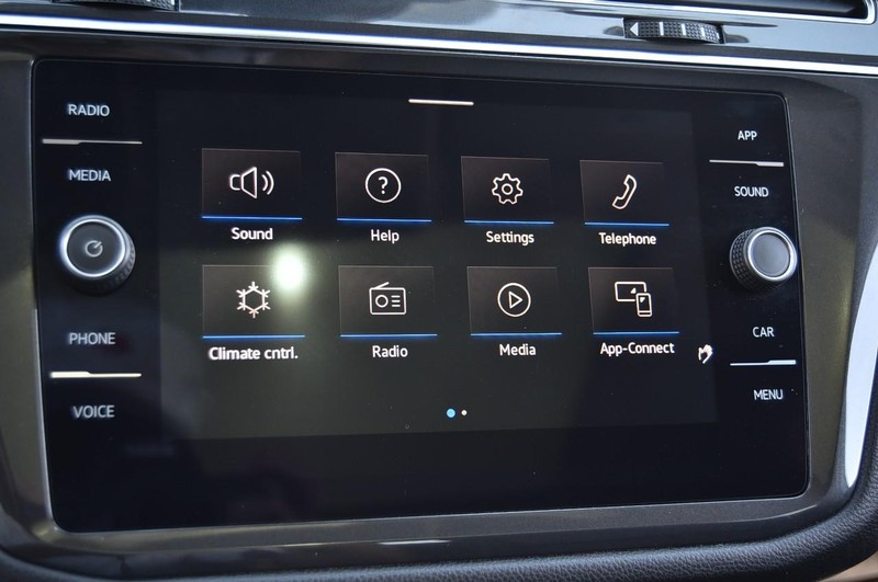 Volkswagen Tiguan Vehicle Image 14