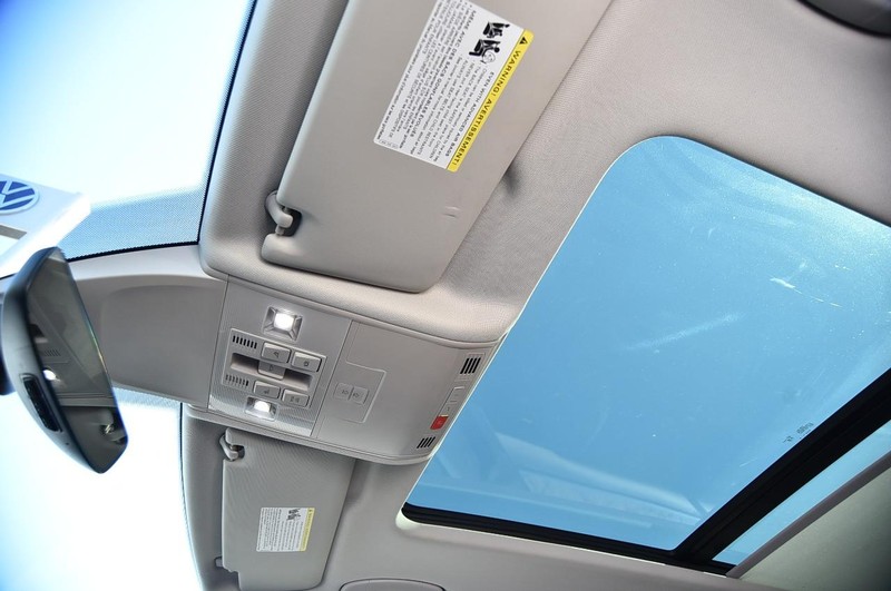 Volkswagen Tiguan Vehicle Image 21