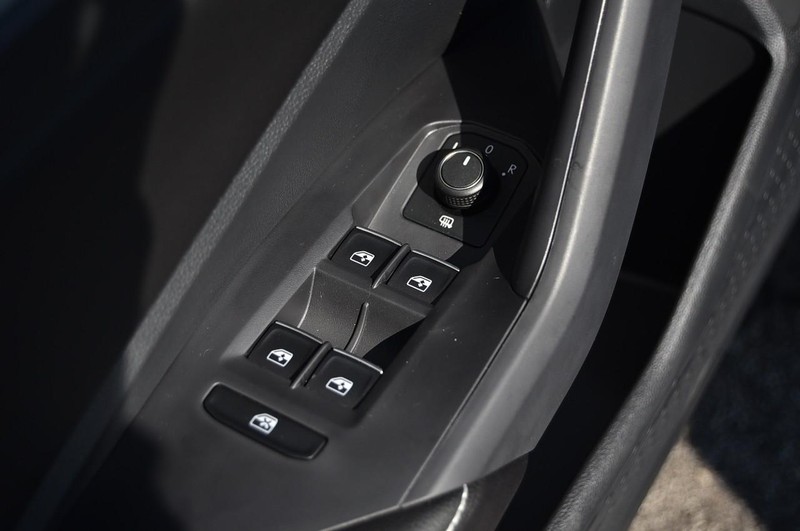 Volkswagen Jetta Vehicle Image 08