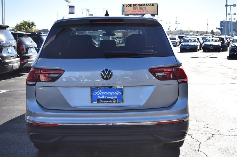 Volkswagen Tiguan Vehicle Image 06
