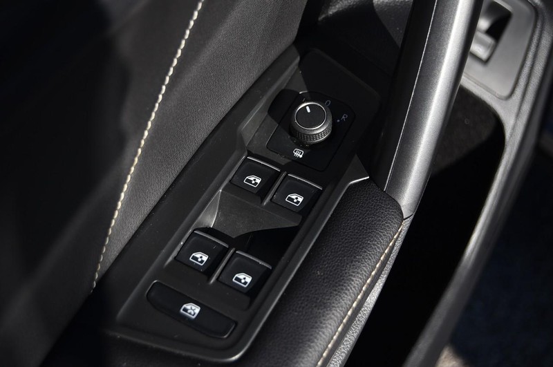 Volkswagen Tiguan Vehicle Image 08