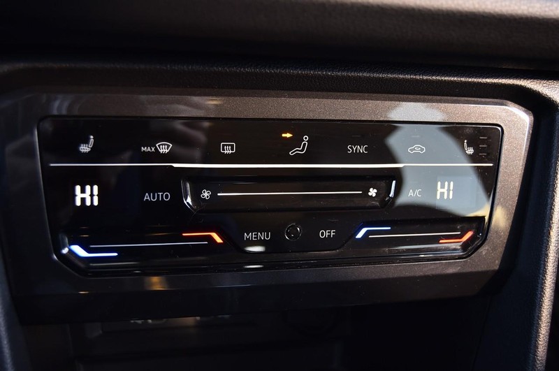 Volkswagen Tiguan Vehicle Image 15