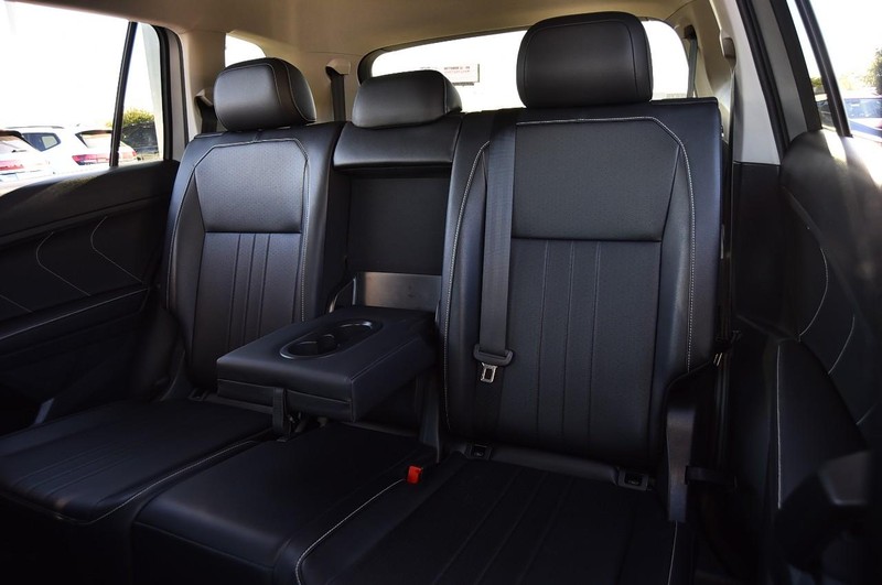 Volkswagen Tiguan Vehicle Image 21