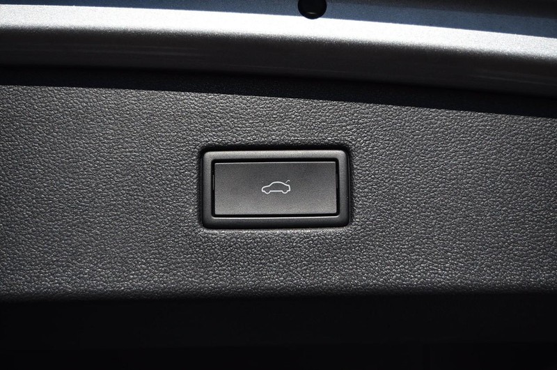 Volkswagen Tiguan Vehicle Image 26