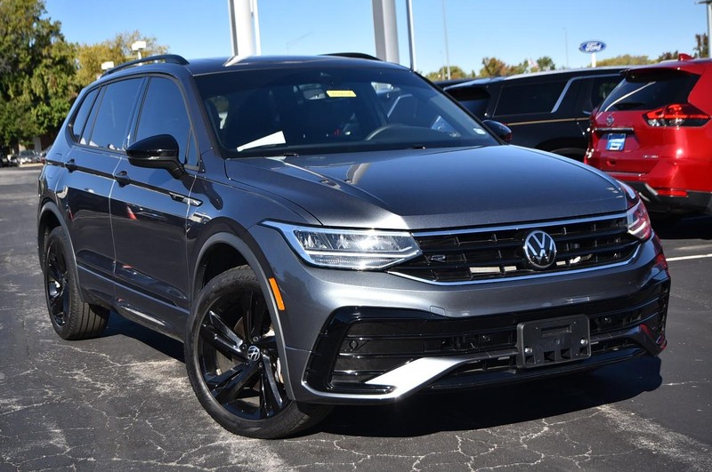 Volkswagen Tiguan Vehicle Image 02
