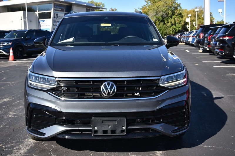Volkswagen Tiguan Vehicle Image 04