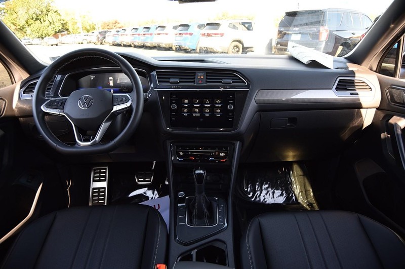 Volkswagen Tiguan Vehicle Image 07