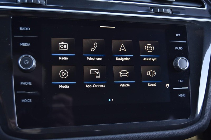 Volkswagen Tiguan Vehicle Image 14