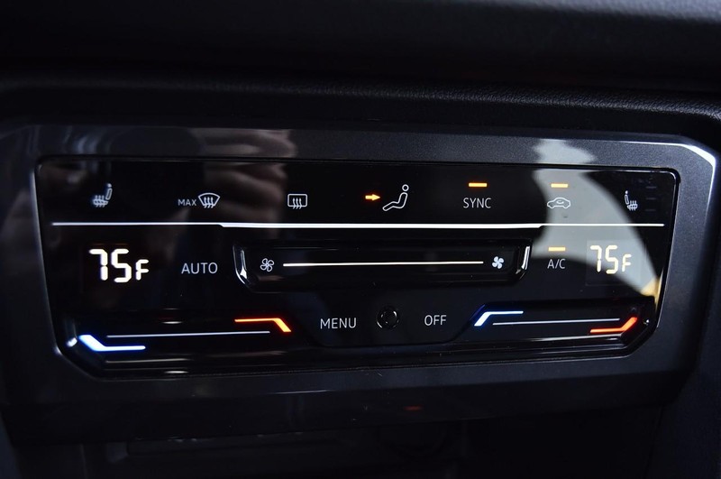 Volkswagen Tiguan Vehicle Image 15