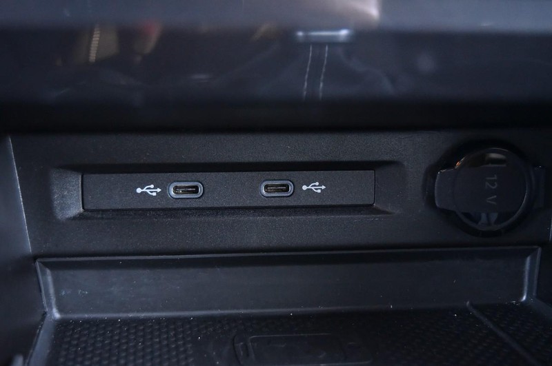 Volkswagen Tiguan Vehicle Image 16