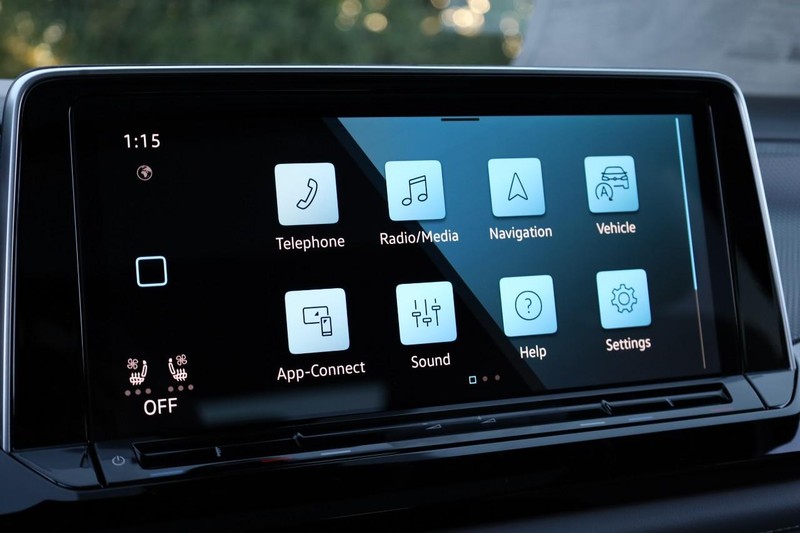 Volkswagen Atlas Cross Sport Vehicle Image 14