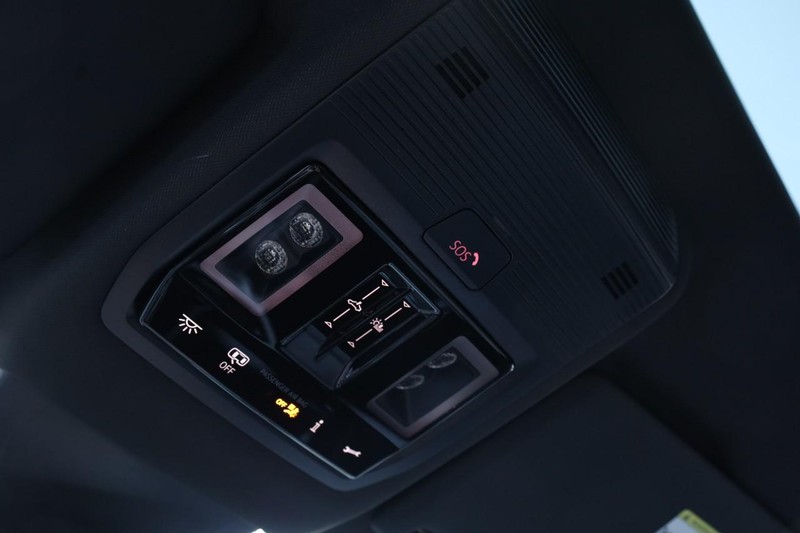 Volkswagen Atlas Cross Sport Vehicle Image 20