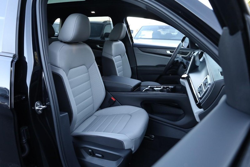 Volkswagen Atlas Cross Sport Vehicle Image 29