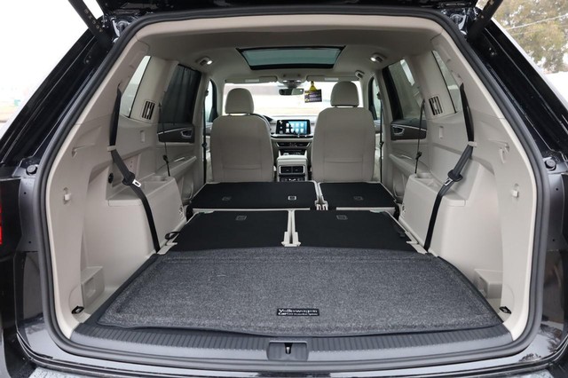 Volkswagen Atlas Vehicle Image 09