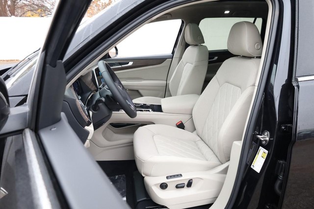 Volkswagen Atlas Vehicle Image 10